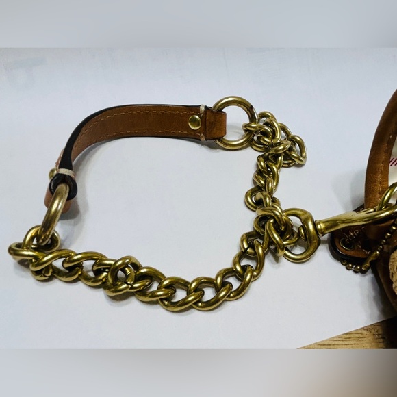 Coach clutch/wristlet. Excellent used condition. Measures approx 7.5” x 5” x 2”. - Picture 5 of 12